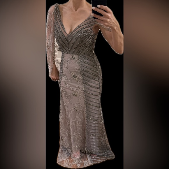 PatBo Embellished Sequin Gown GrayDesigner Sample | Size 6 NWT Statement - Picture 7 of 8